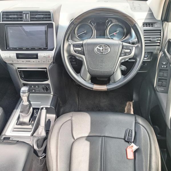 2019 Toyota Land Cruiser Prado TX