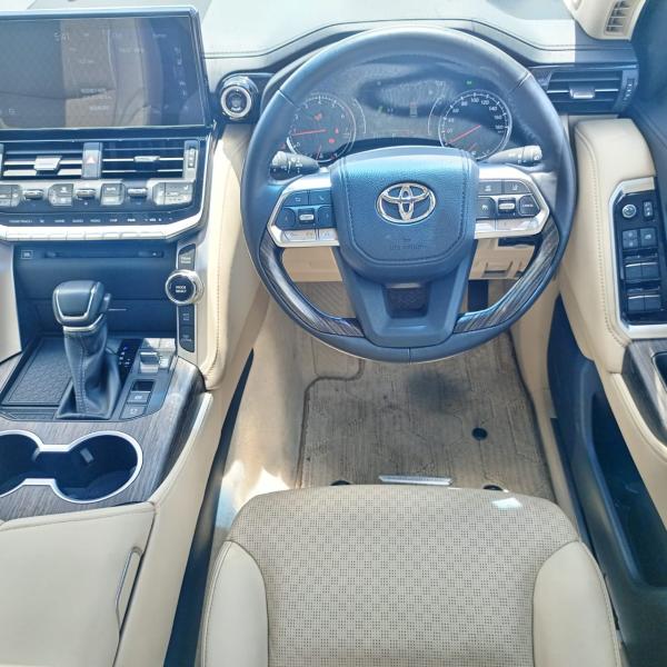 2022 Toyota land Cruiser LC 300