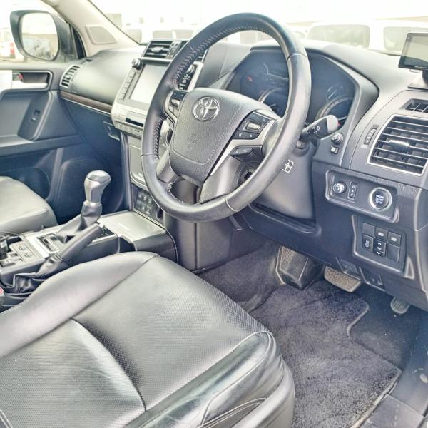 2018 Toyota Land Cruiser Prado TX