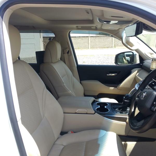 2022 Toyota Land Cruiser LC 300