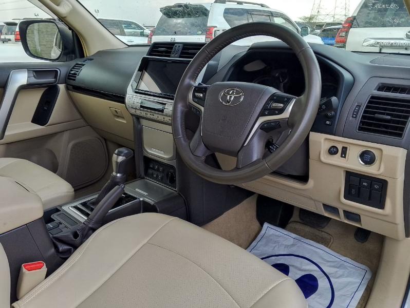 2018 Toyota Land Cruiser Prado