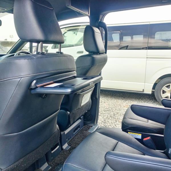 2017 Toyota Esquire (HYBRID)