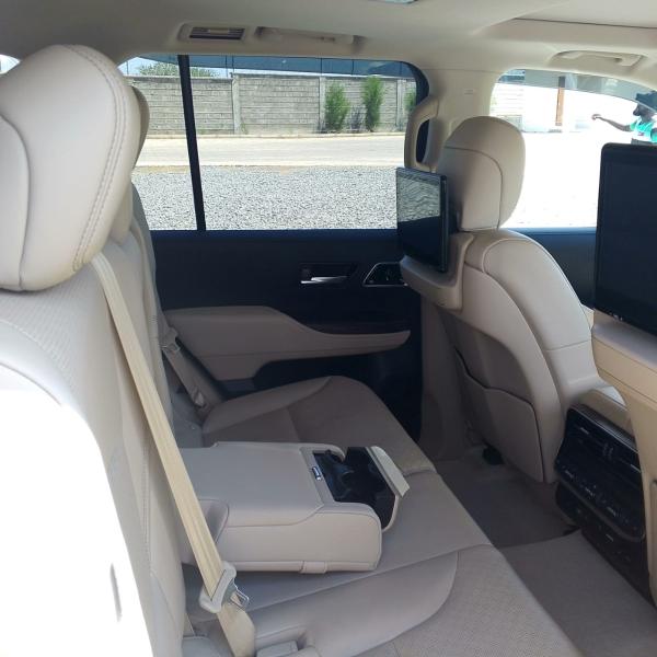 2022 Toyota Land Cruiser LC 300