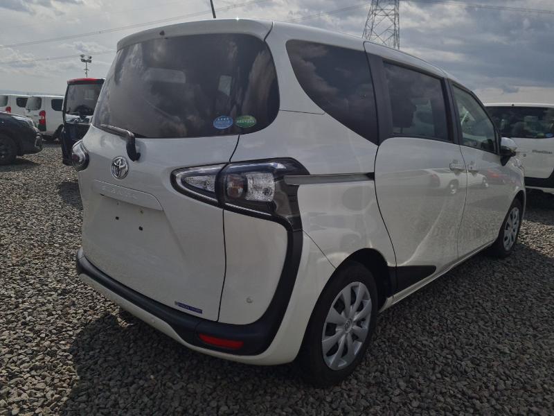 2019 TOYOTA SIENTA