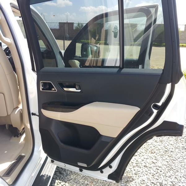 2022 Toyota Land Cruiser LC 300