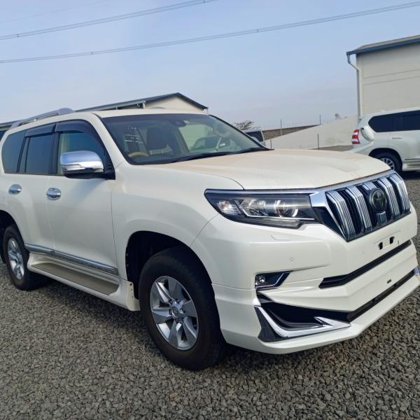 2017 Toyota land Cruiser Prado TX