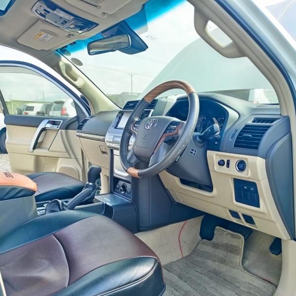 2017 Toyota land Cruiser Prado TX