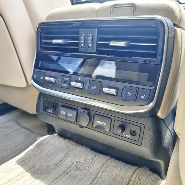 2022 Toyota land Cruiser LC 300