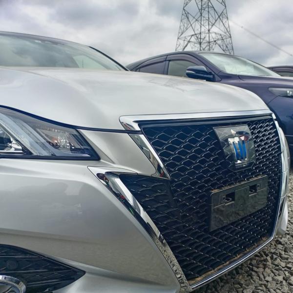 2017 Toyota Crown Athlete S