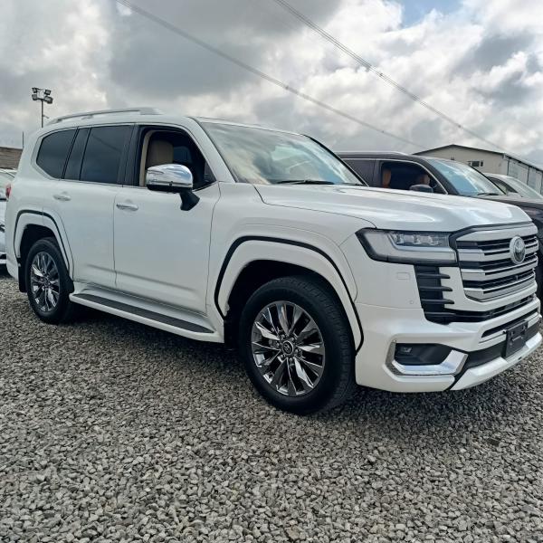 2021 Toyota Land Cruiser LC 300