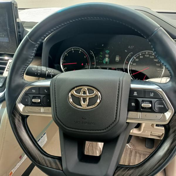2021 Toyota Land Cruiser LC 300