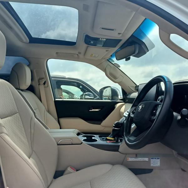 2021 Toyota Land Cruiser LC 300