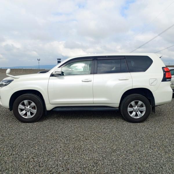 2018 Toyota Land Cruiser Prado