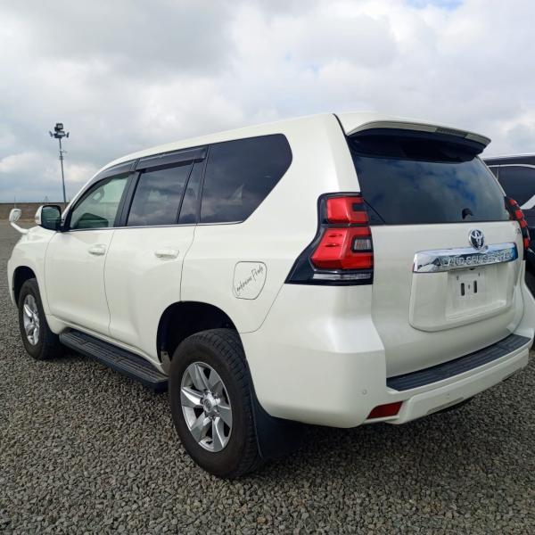 2018 Toyota Land Cruiser Prado