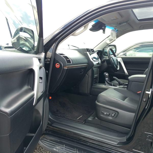 2019 Toyota Land Cruiser Prado TX