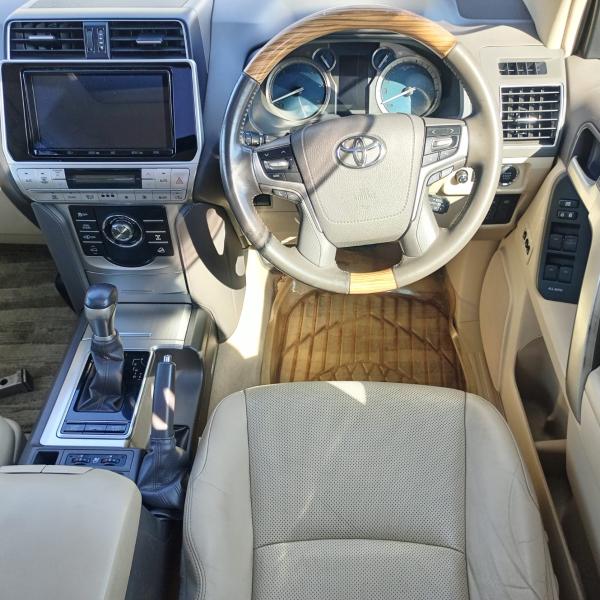 2019 Toyota Land Cruiser Prado TZ-G