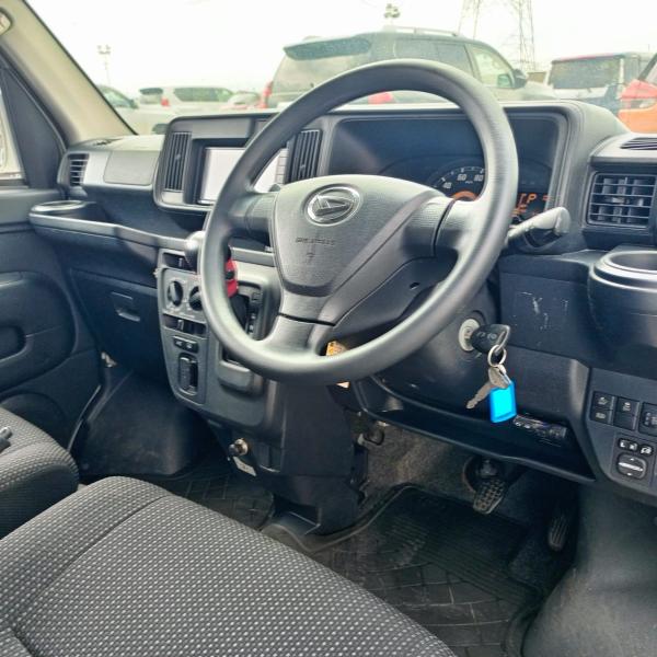 2018 Daihatsu HijetCargo