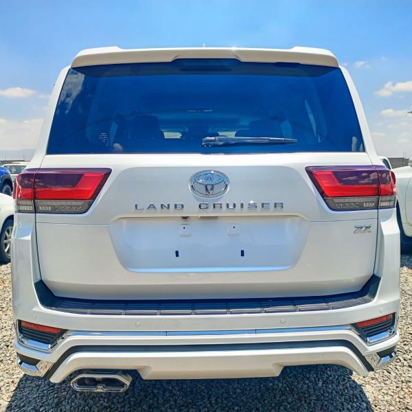 2022 Toyota land Cruiser LC 300