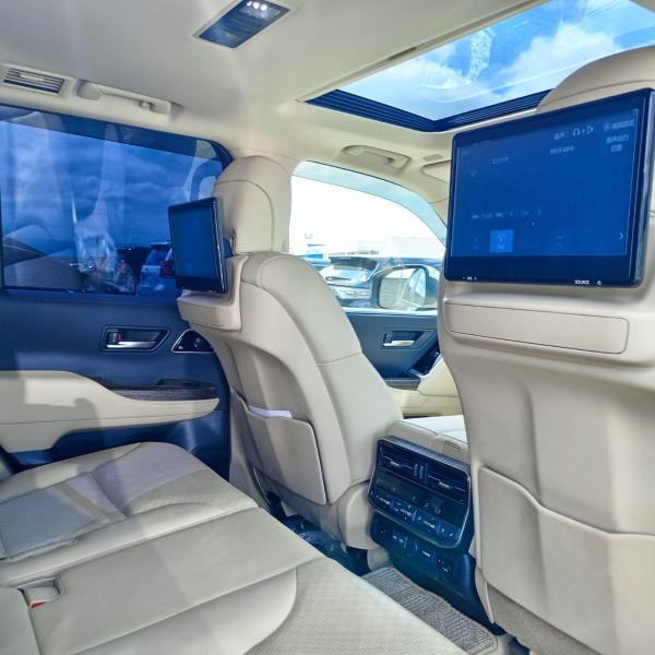 2022 Toyota Land Cruiser LC 300