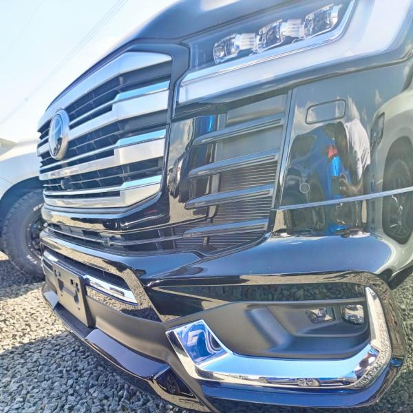 2022 Toyota Land Cruiser LC 300