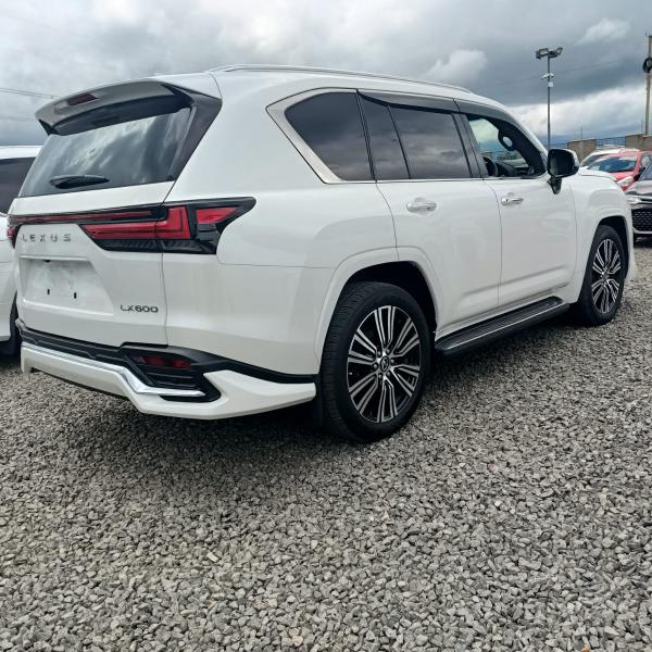 2022 Lexus LX 600