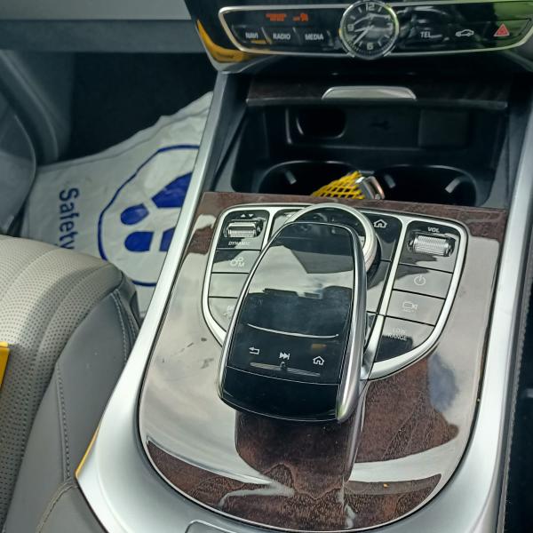 2021 BENZ G400D