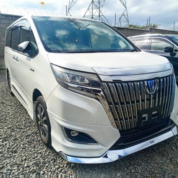 2017 Toyota Esquire (HYBRID)